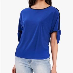 Two by Vince Camuto - ladies top